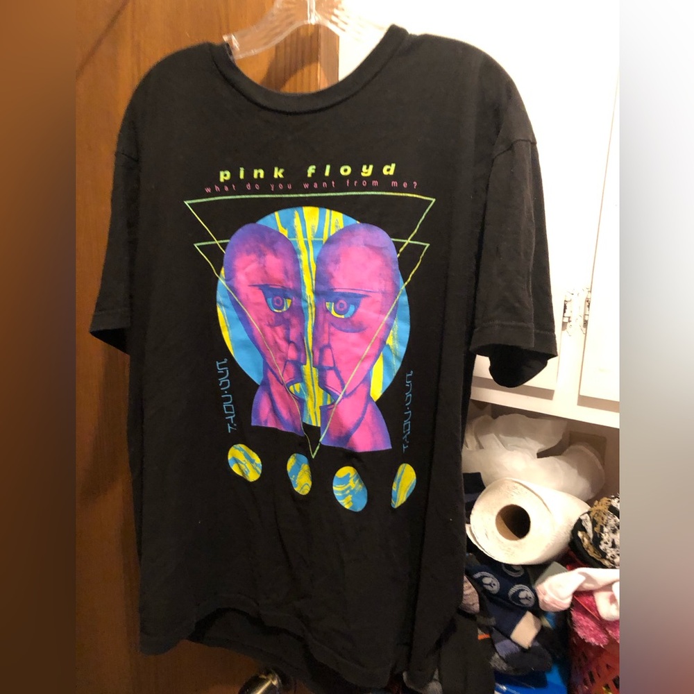 Pink Floyd Black Graphic T-Shirt- $25 or $20 w/offer *tee deal